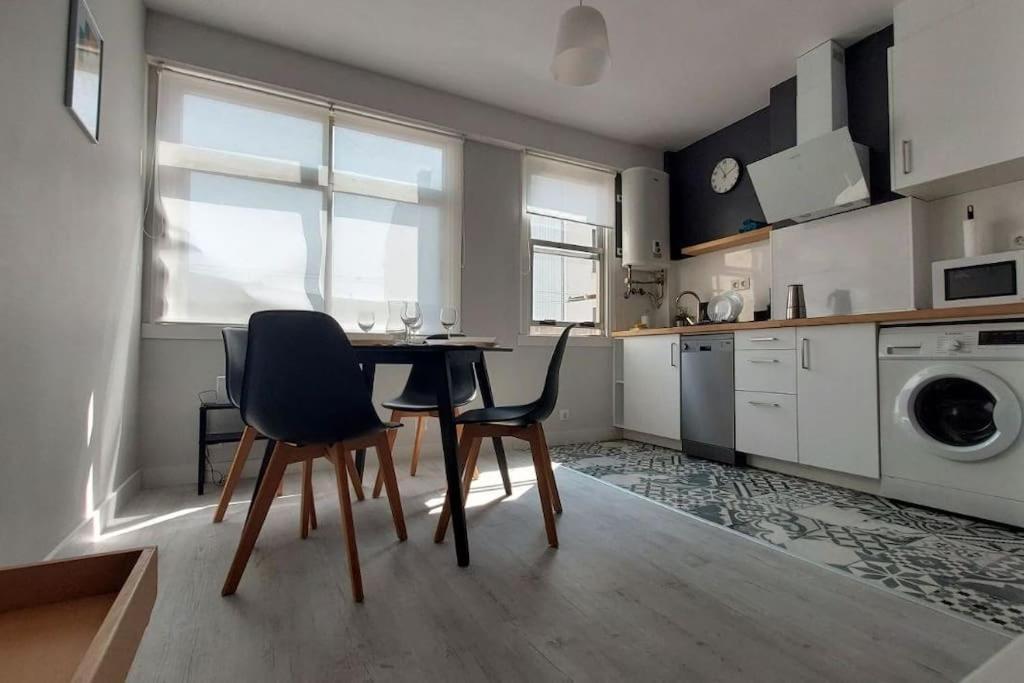 Apartamento Torre De Hercules โอโกรูญา ภายนอก รูปภาพ